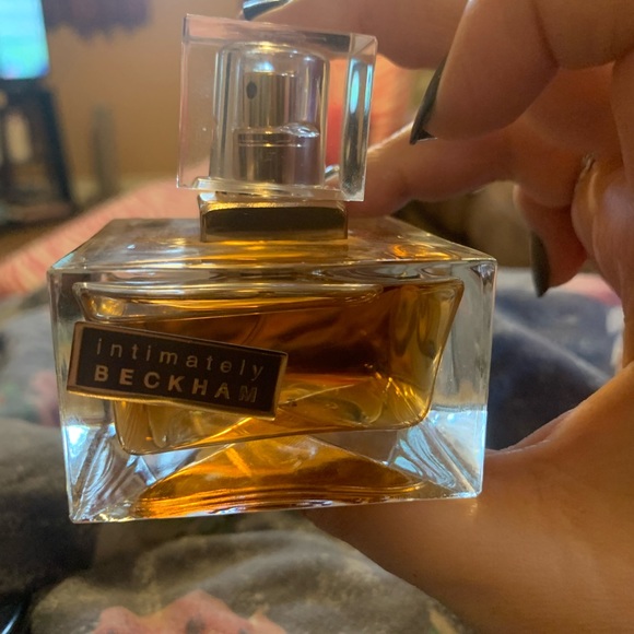David Beckham cologne, intimately Beckham , full bottle - Picture 3 of 5